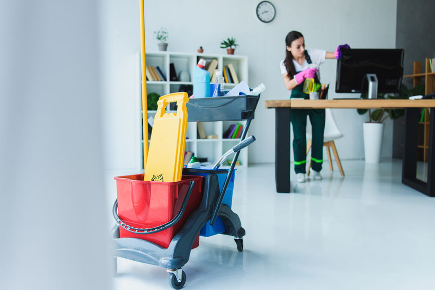 Quelle est l’importance des entreprises de nettoyage au sein des bâtiments professionnels ?